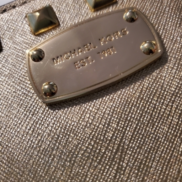 EC Michael Kors Gold Saffiano Leather Stud Large Clutch/Wristlet - Picture 12 of 14